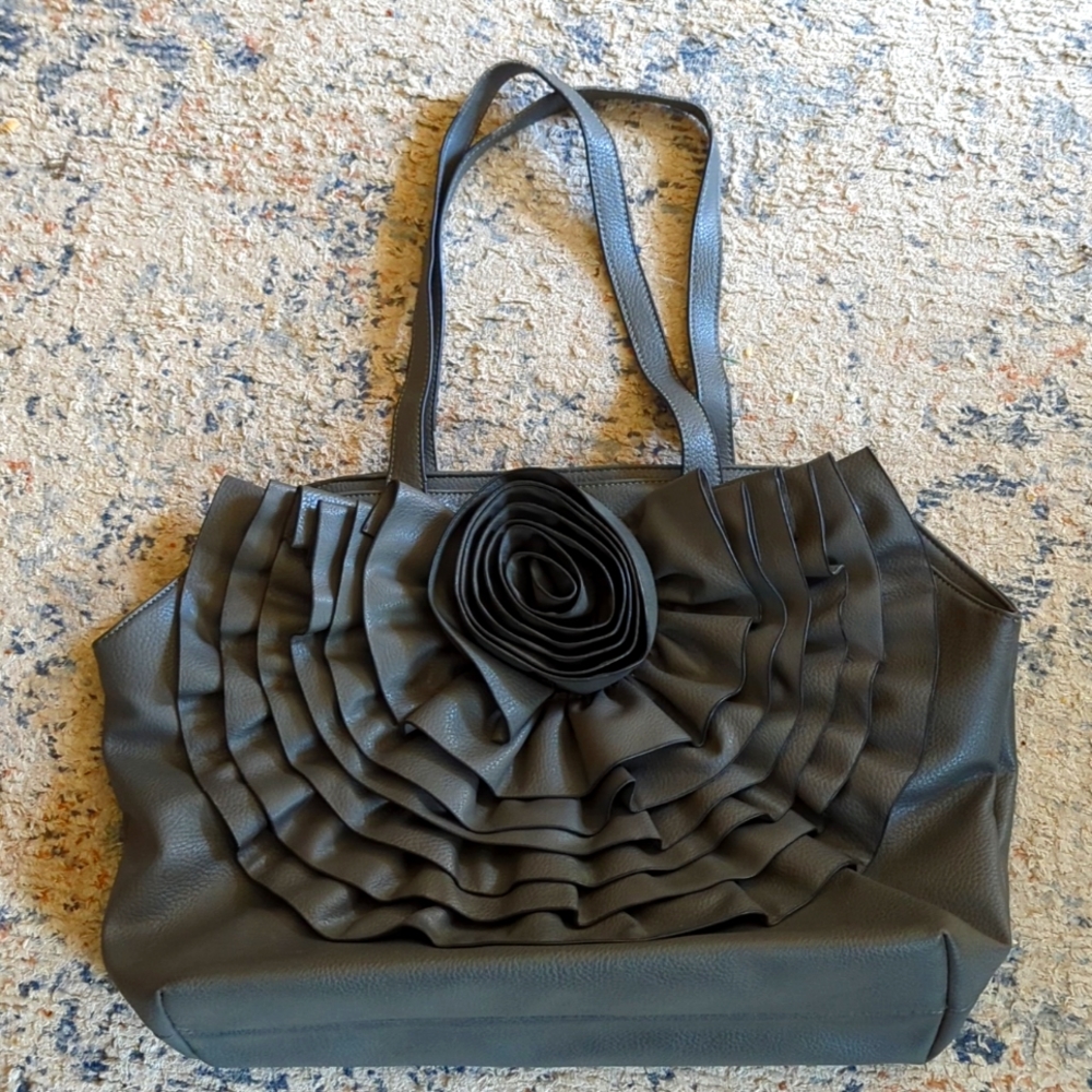 Black River grey flower purse